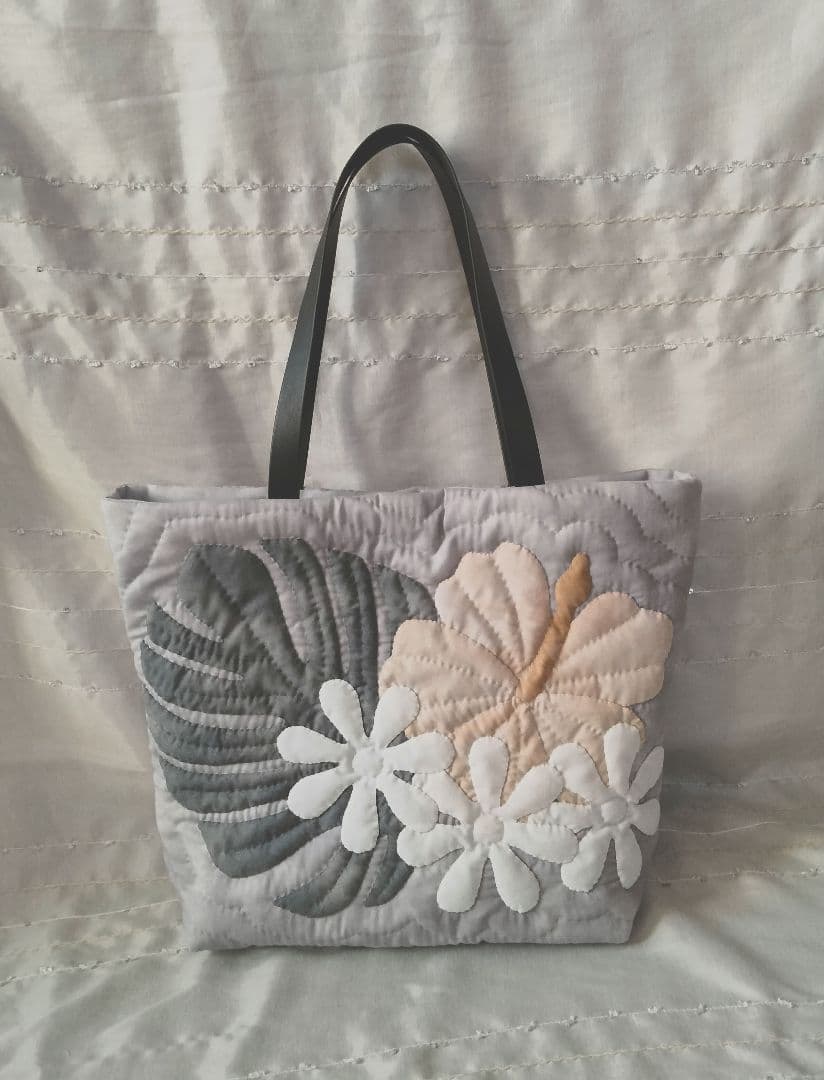 ☆268.ハワイアンキルト・バッグ・ハイビスカス＆ティアレ＆モンステラ