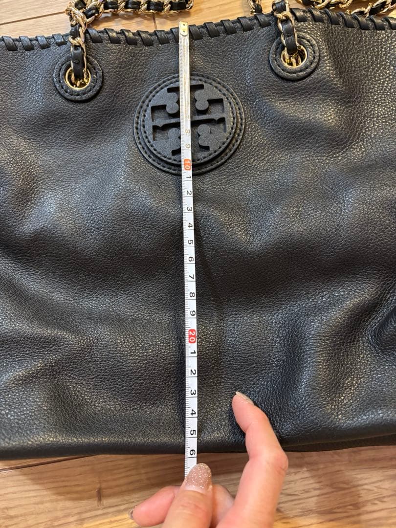 本日限定値下げ中です‼︎ 美品　トリーバーチ　レザーチェーンバック　ブラック