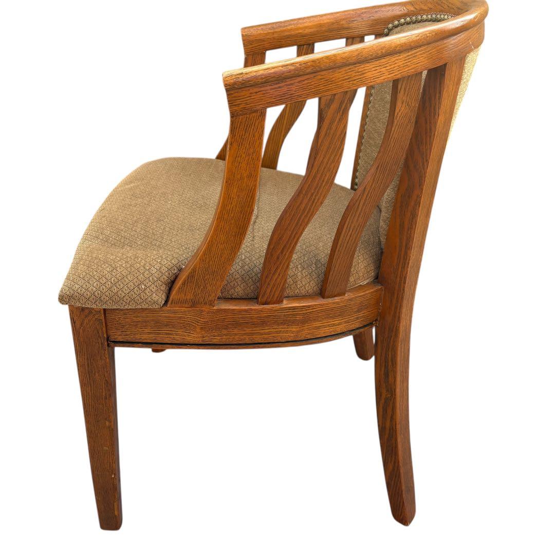 ② アンティーク 椅子 ヴィンテージ インテリア 木製チェア　スタッズ　ベージュ