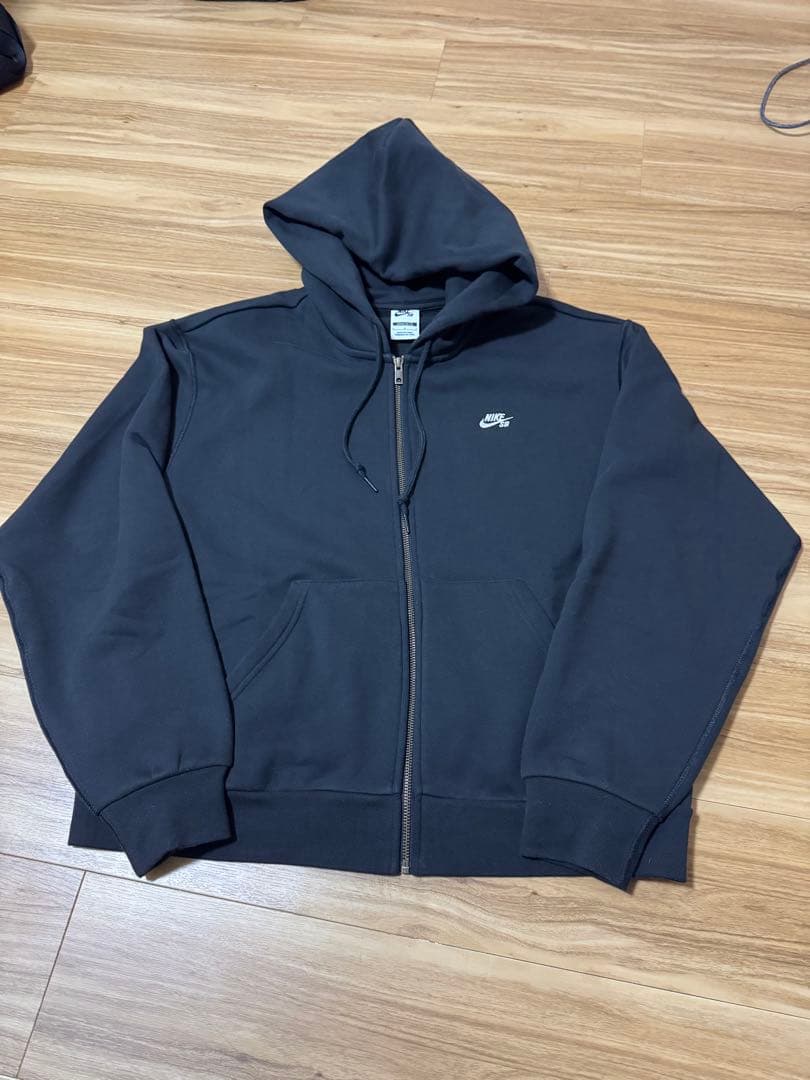NIKE SB フルジップパーカー