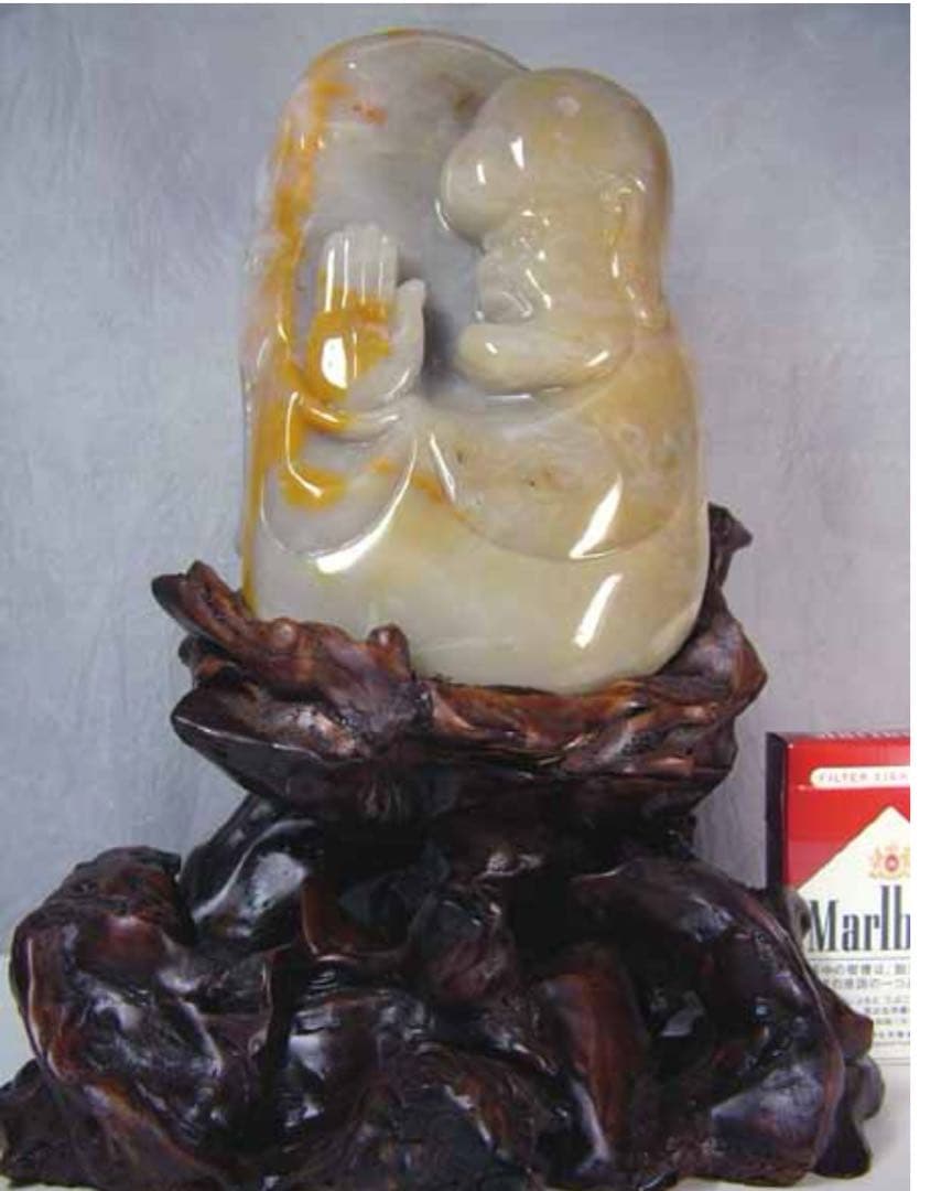 和田（ホータン）黄玉　台付き置物「羅漢」180ｍｍ
