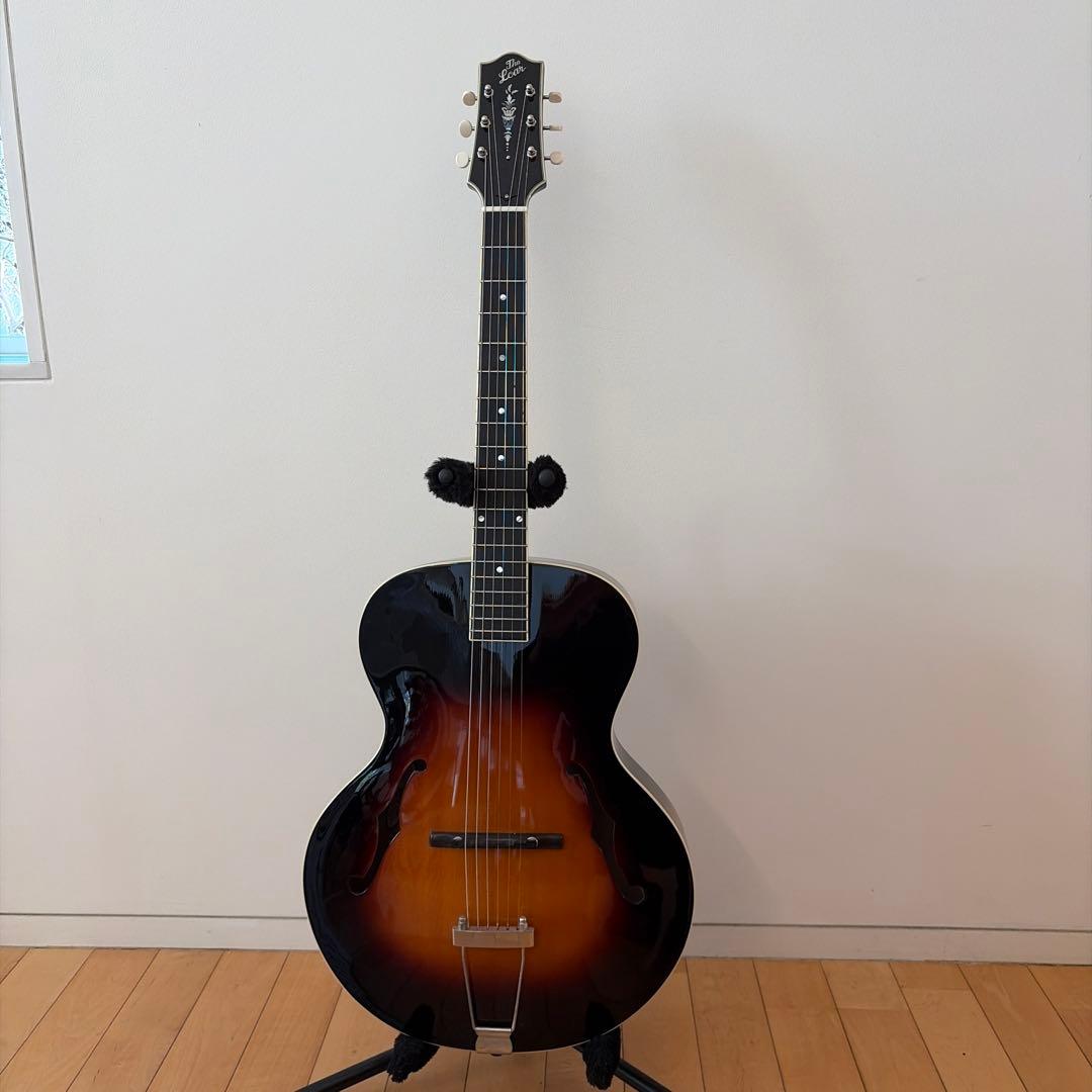 LOAR LH-700 Vintage Sunburst ピックギター