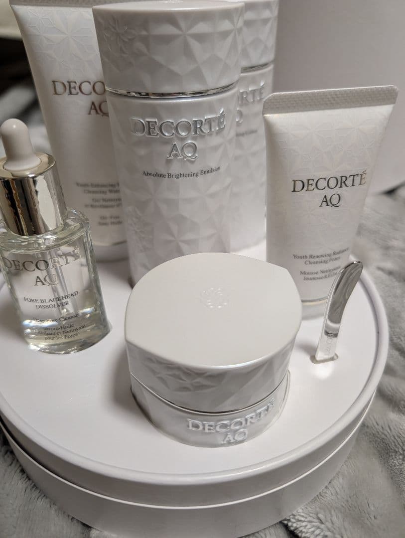 コスメデコルテ　ＡＱブライト　ラディアンスコフレ Ⅱ クリスマスコフレ