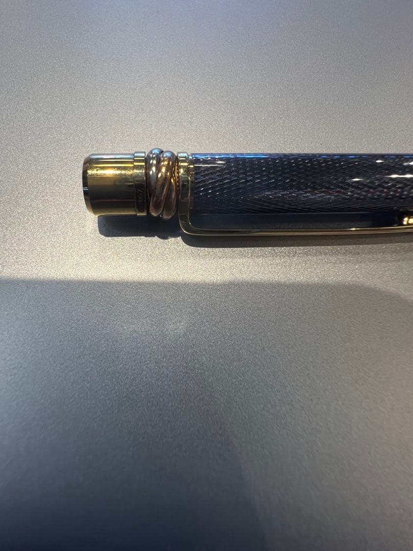 Must de cartierマストドゥカルティエ金色トリニティ黒ボールペン箱付