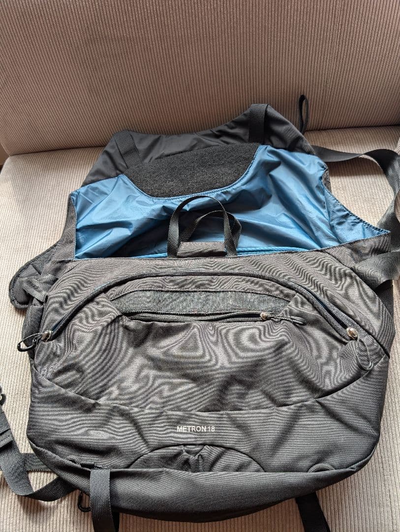 OSPREY METRON 18 ショルダーバッグ グレー 18L