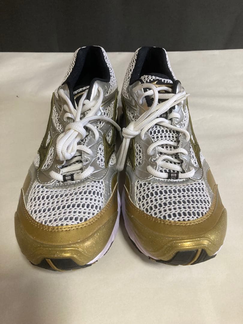 ミズノグローバルエリートトレーニングシューズ27cmタグ無し未使用自宅保管品