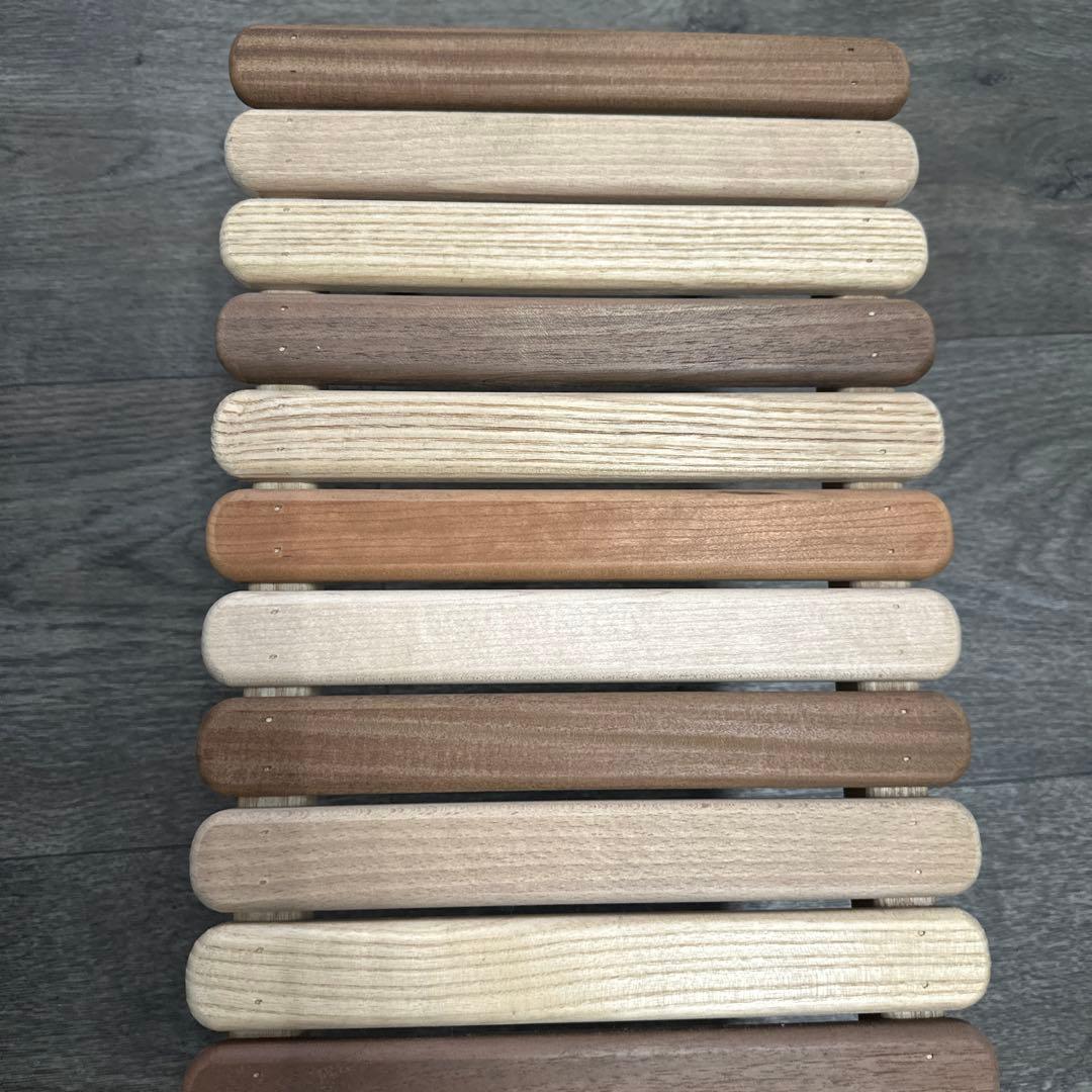 マウンテンリサーチ テーブルHOLIDAYS in The MOUNTAIN