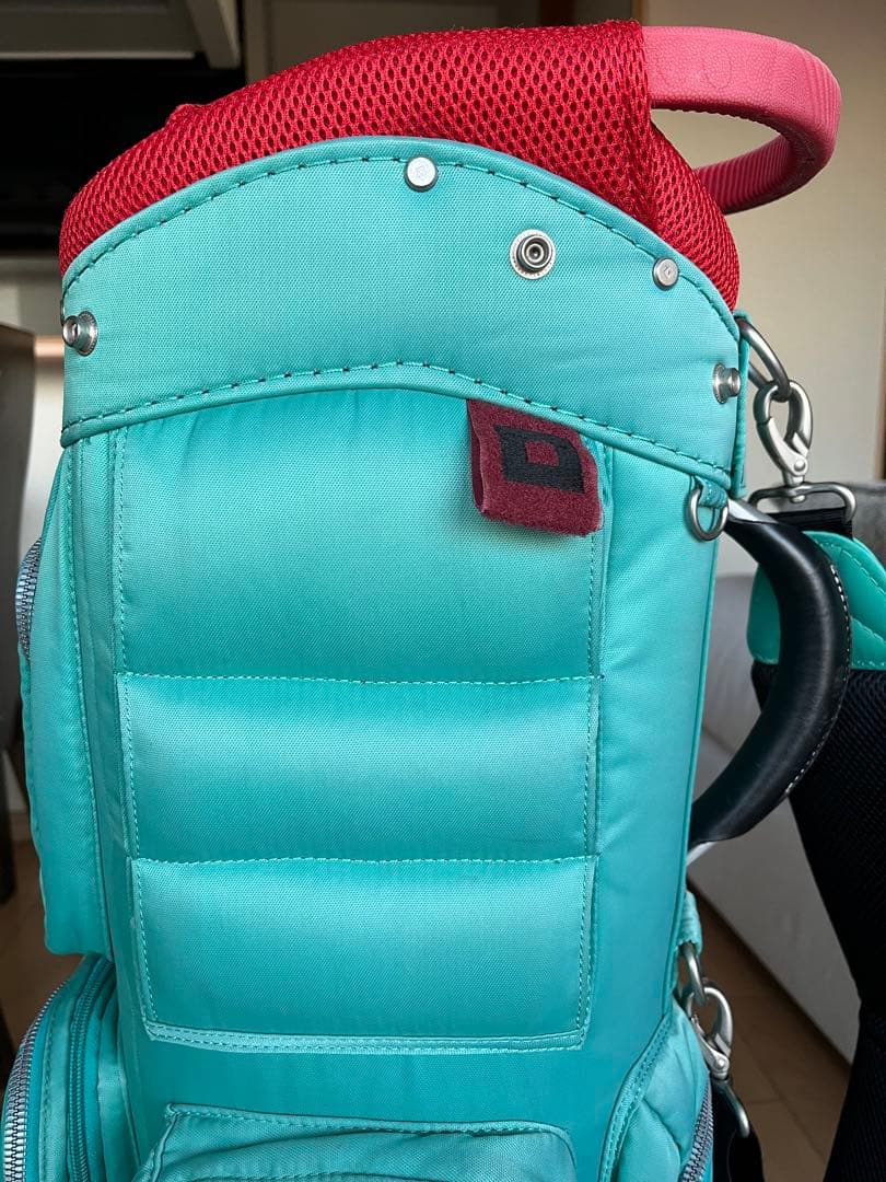 大人気良品ONOFF オノフ カートキャディバッグ 9型軽量メンズ　レディース