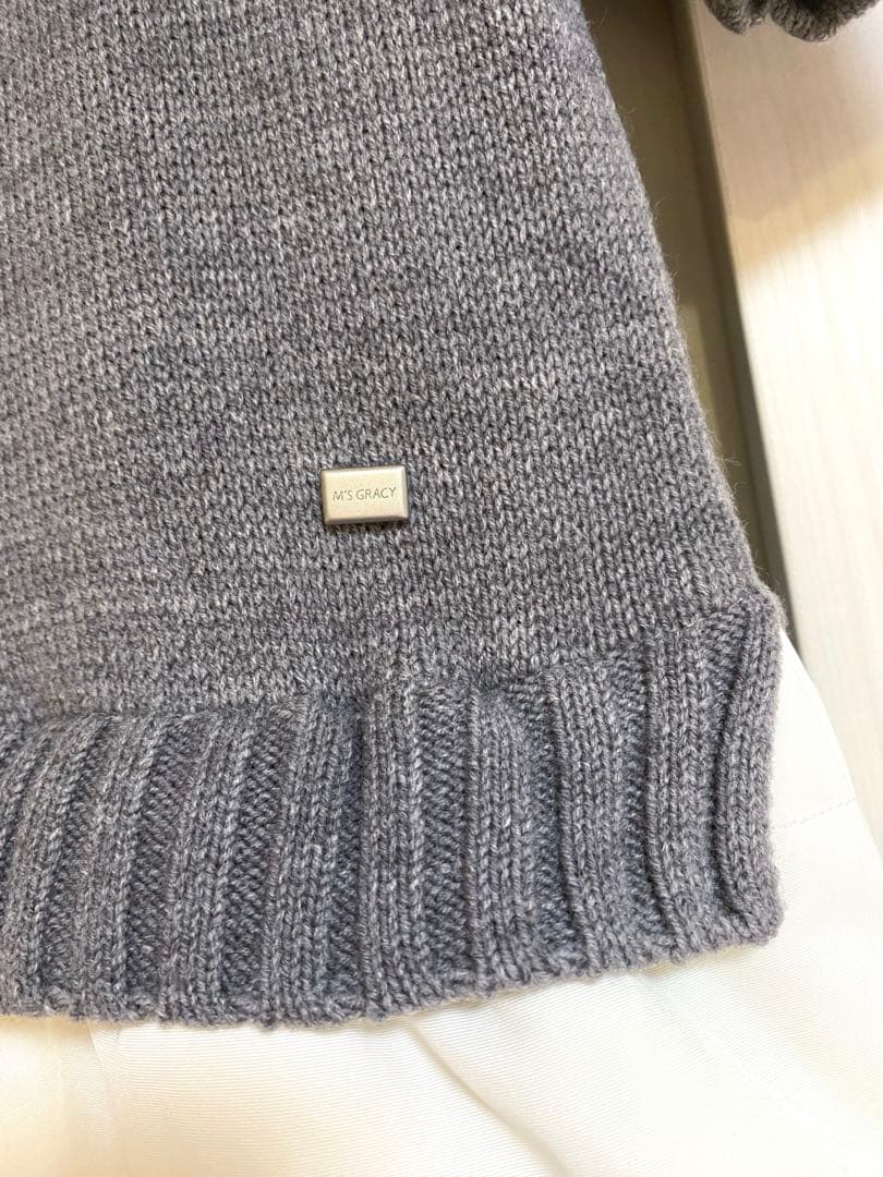 新品未使用☆エムズグレイシーワンピース ニット 中綿 カタログ掲載 グレー 白