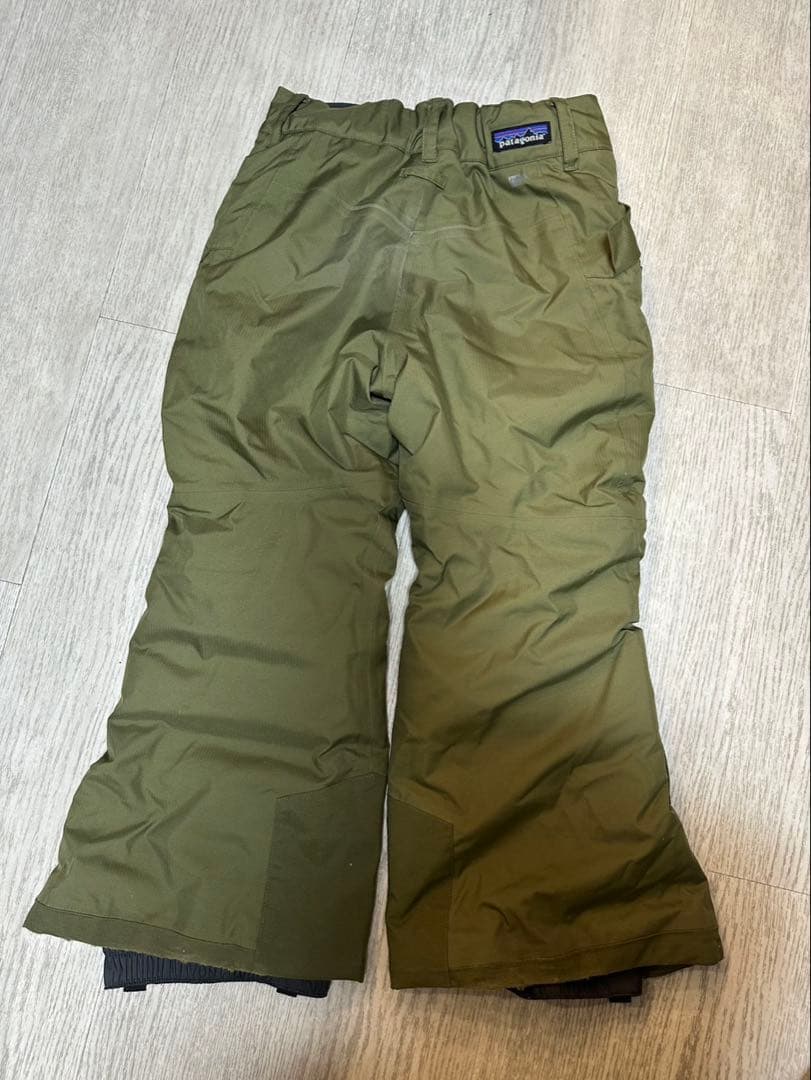 パタゴニア　スノーウェア　キッズ　130センチ　サイズS