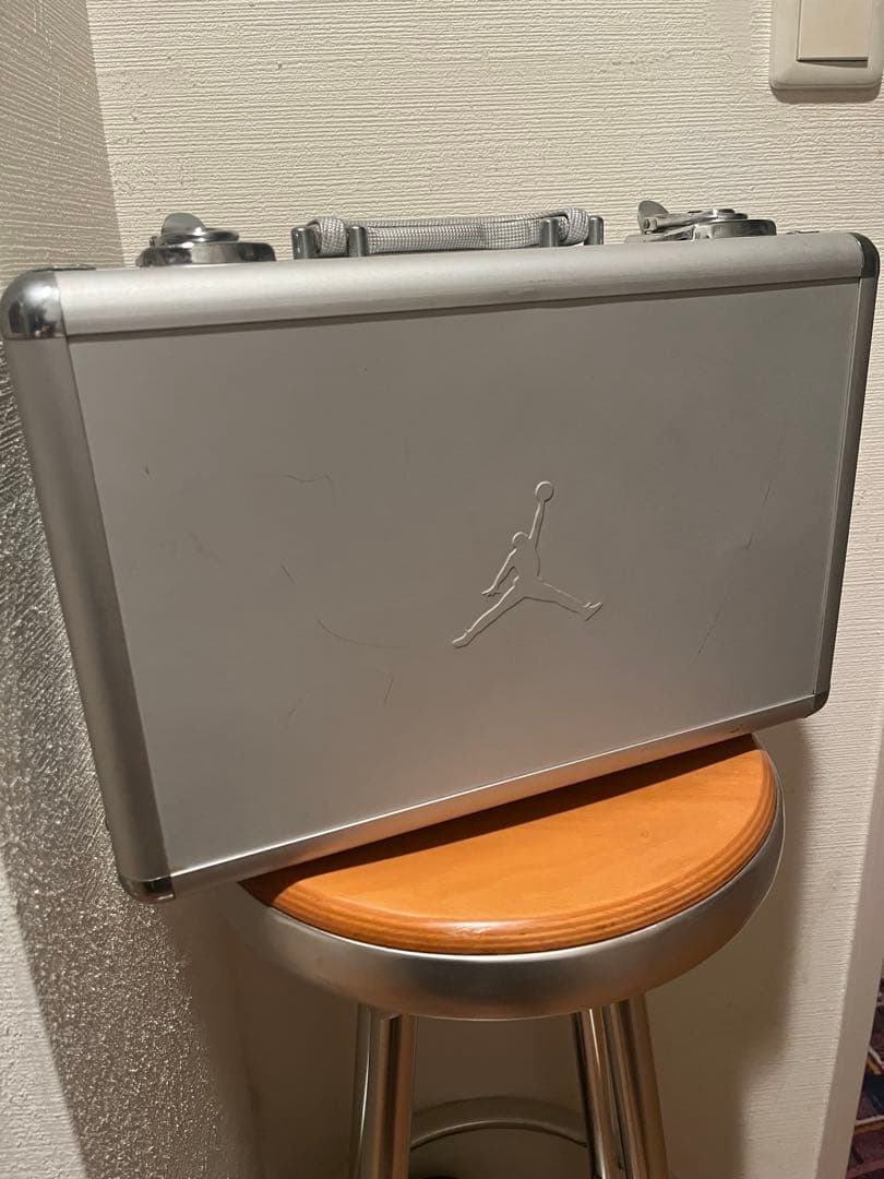 NIKE AIR JORDAN 1 2001年ジェラルミンケースのみ