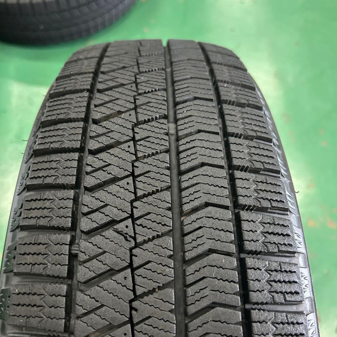 中古スタッドレス185/60R16ブリザック4本セット　ノート、オーラ、デミオ等