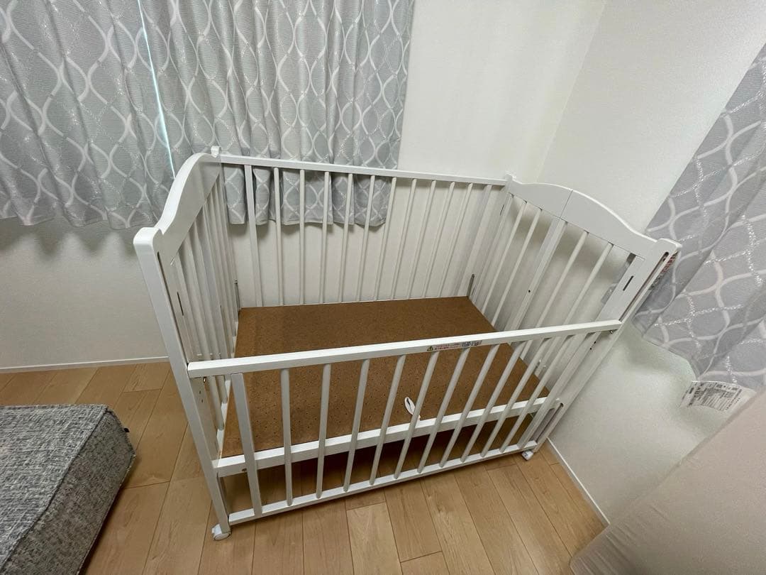 ベビーベッド　スリーピー　パル　折りたたみ