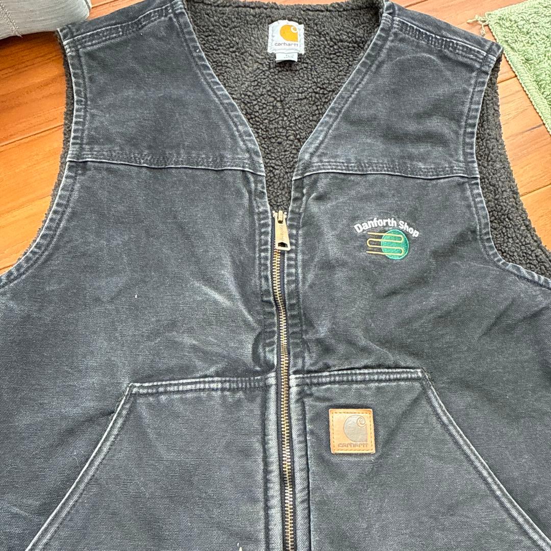 Carhartt ブラック ベスト Danforth Shop刺繍