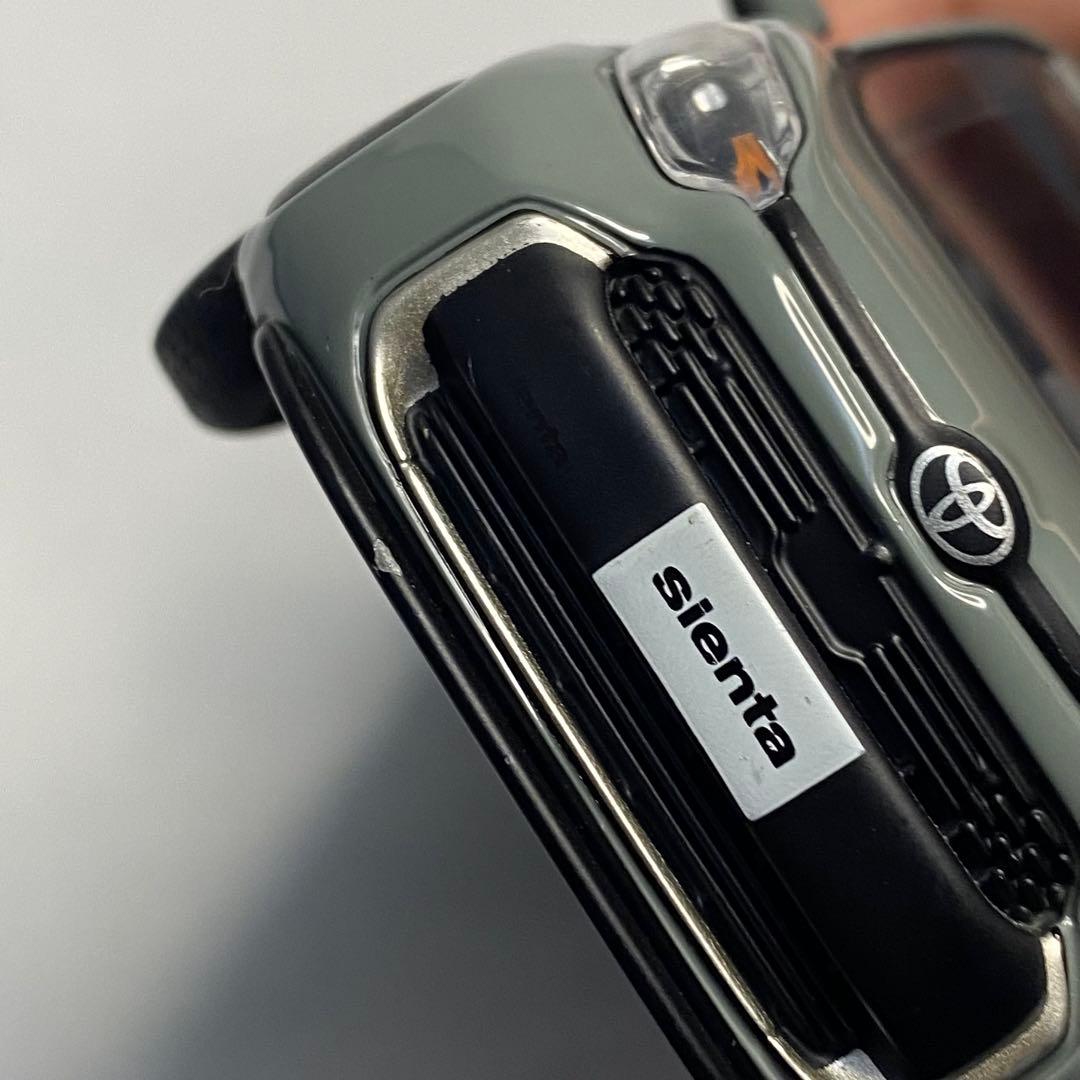 1/30 新型 トヨタ シエンタ sienta カラーサンプル アーバンカーキ