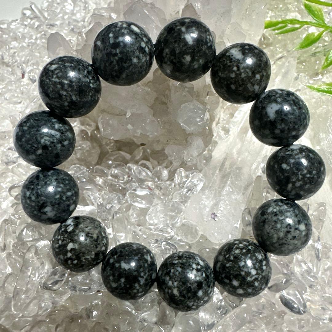 遠野の大地に眠っていた霊石　14mmの珠が龍神のエネルギーと調和し高波動へ導く