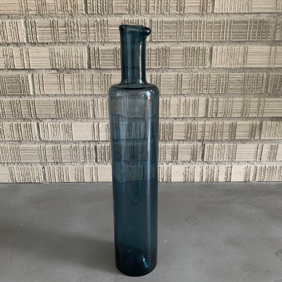 北欧ビンテージナニー・スティル　コリステプッロ　リーヒマエンラシ　ガラスボトル