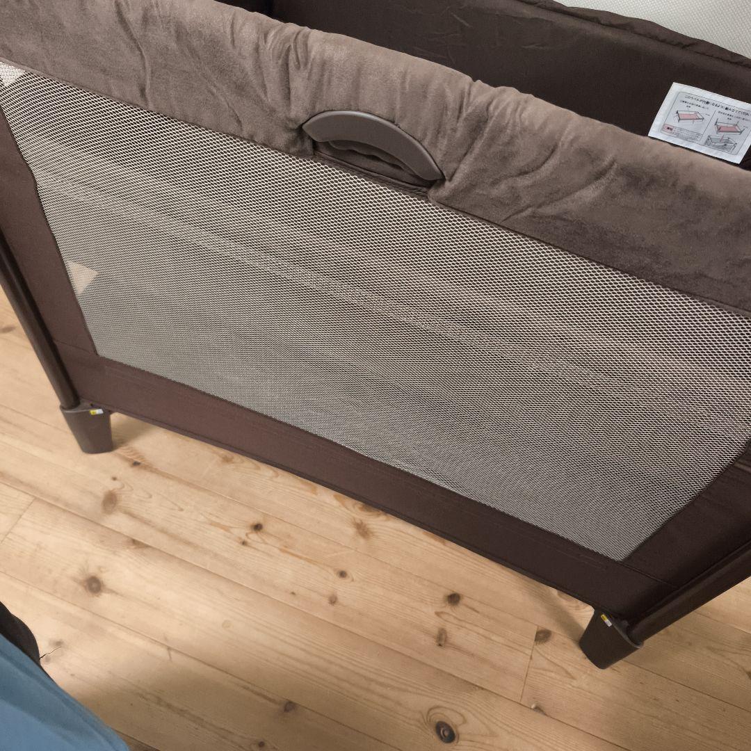 美品【Aprica/アップリカ】ココネルエアープラス ブラウン ベビーベッド