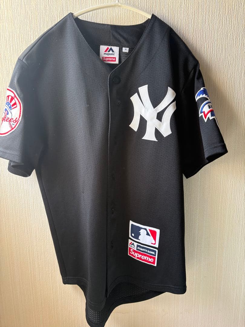 Supreme ニューヨーク・ヤンキース ベースボールシャツ