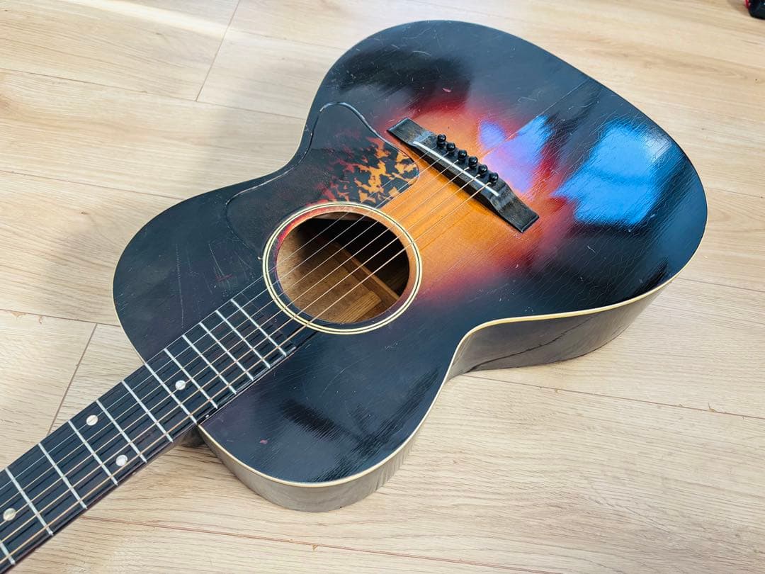 激レア！Wasser held Gibson l-00styleのギターです