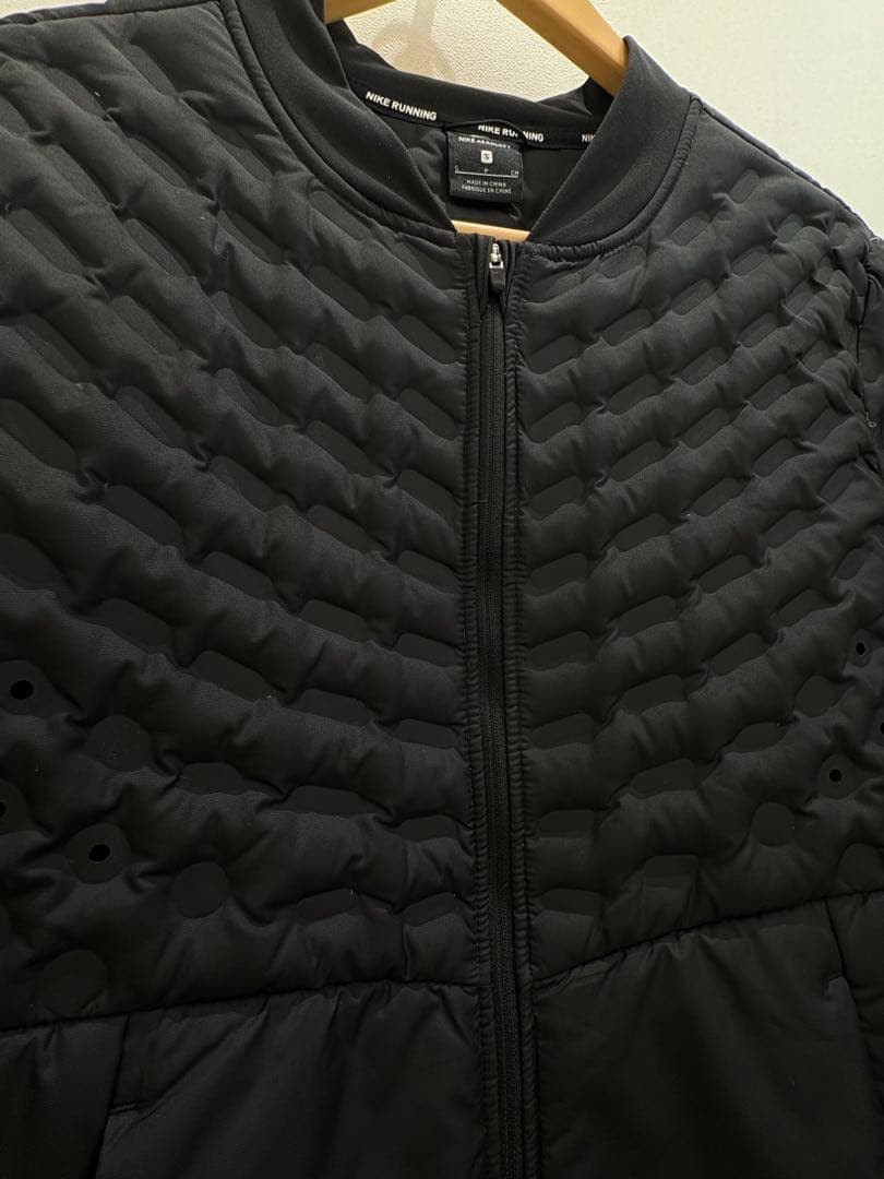 【美品】Nike running Aeroloft ブラック S サイズ　ダウン