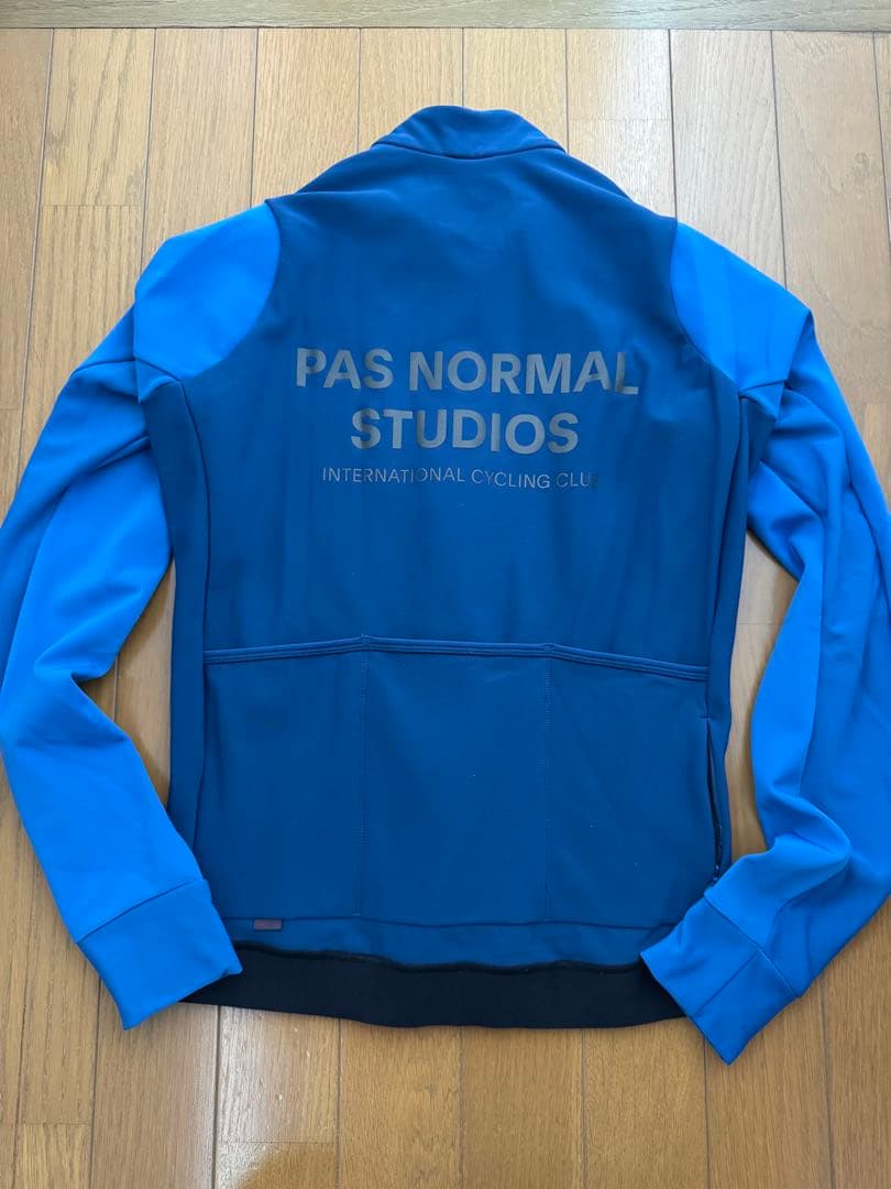 PAS NORMAL STUDIOS サイクルジャージ +ボトル付き