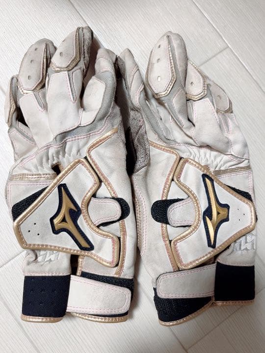 プロ野球選手 Tー岡田選手 バッティング手袋