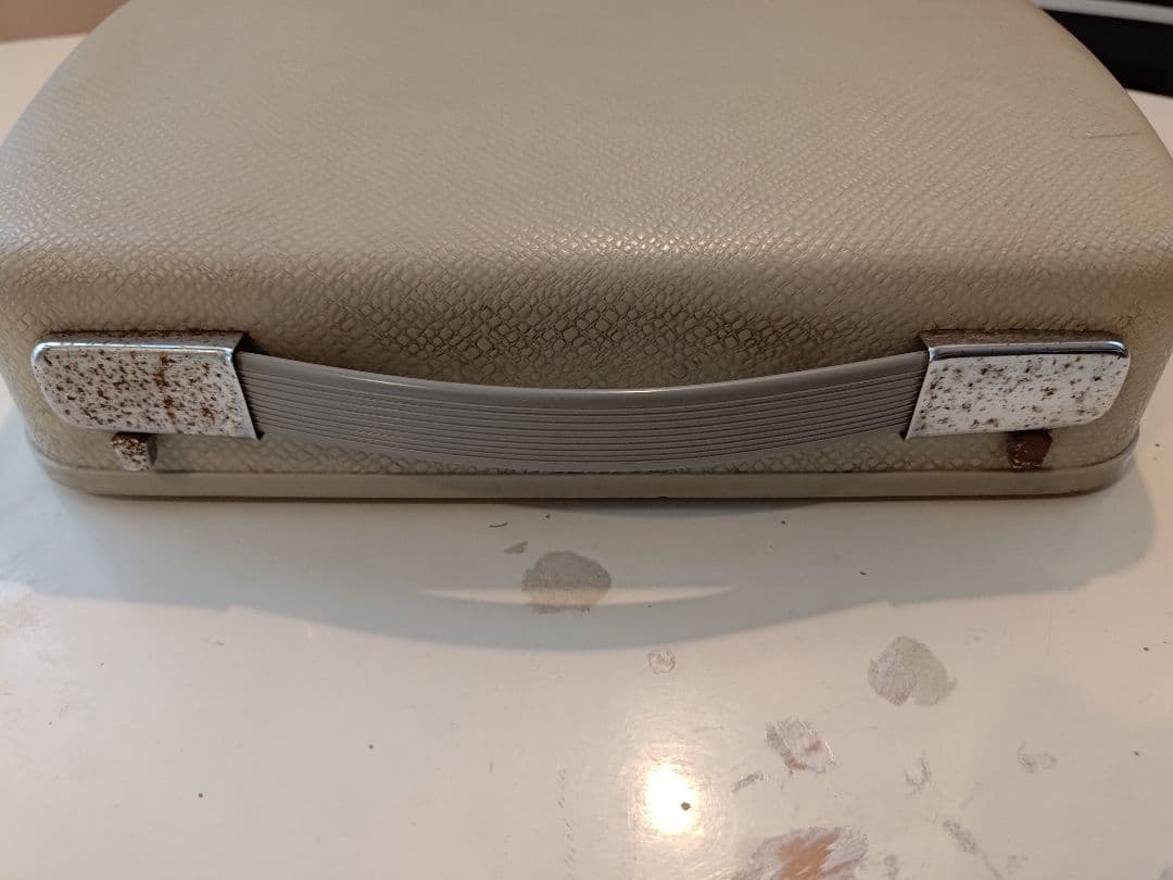 【完動品】TRIUMPH Tippa タイプライター（ドイツ製）ケース付き