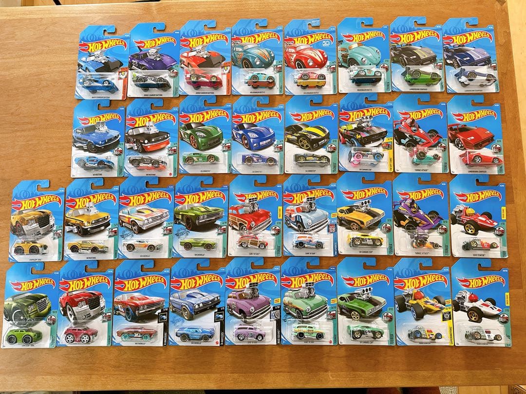 ホットウィール　トゥーンド　34台セット　マスタング　コルベット　ワーゲンetc