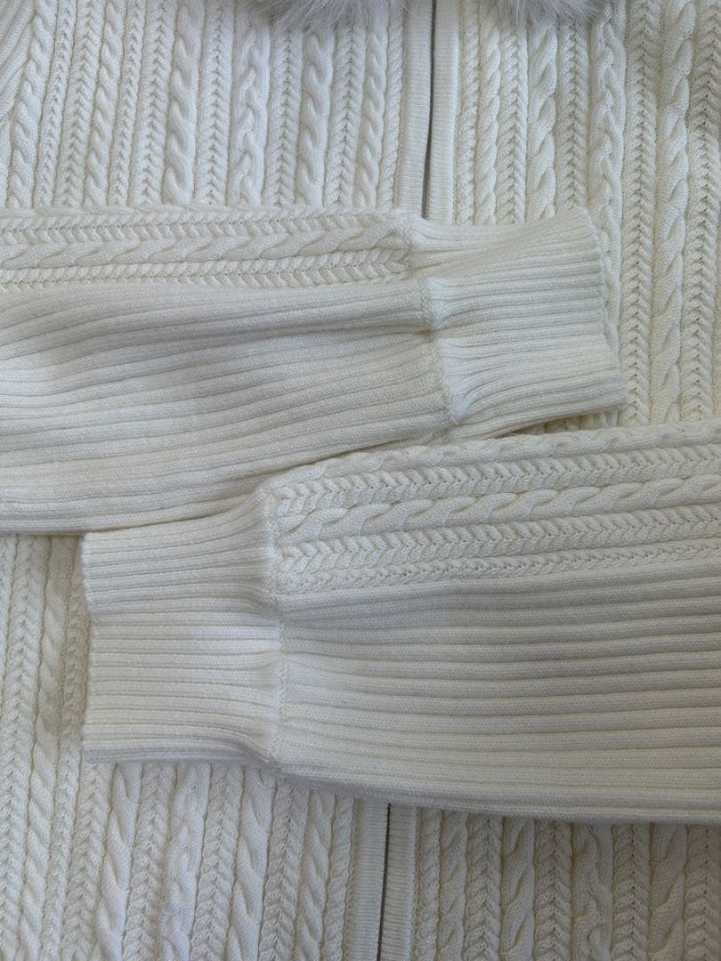 今期完売品　TO BE CHIC フォー付きニットジャケット 40サイズ