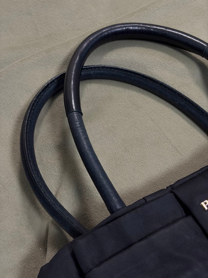 プラダ PRADA TESSUTO FIOCCOナイロン トートバッグ 黒