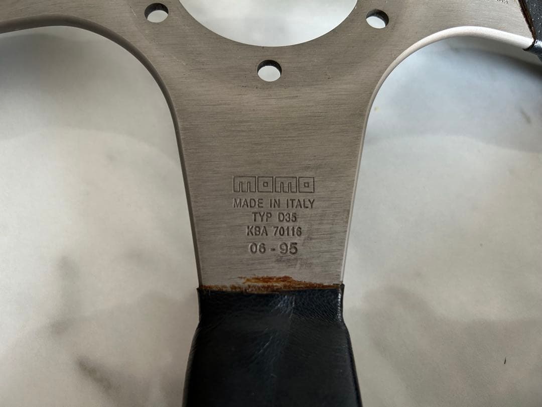 MOMO RACE（クイックリリースボス、ホーンボタン付き）　D35