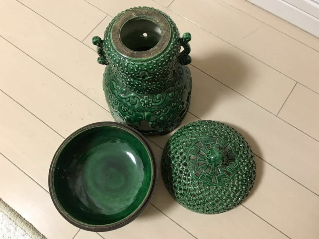 緑釉香炉 大清乾隆年制 銘あり