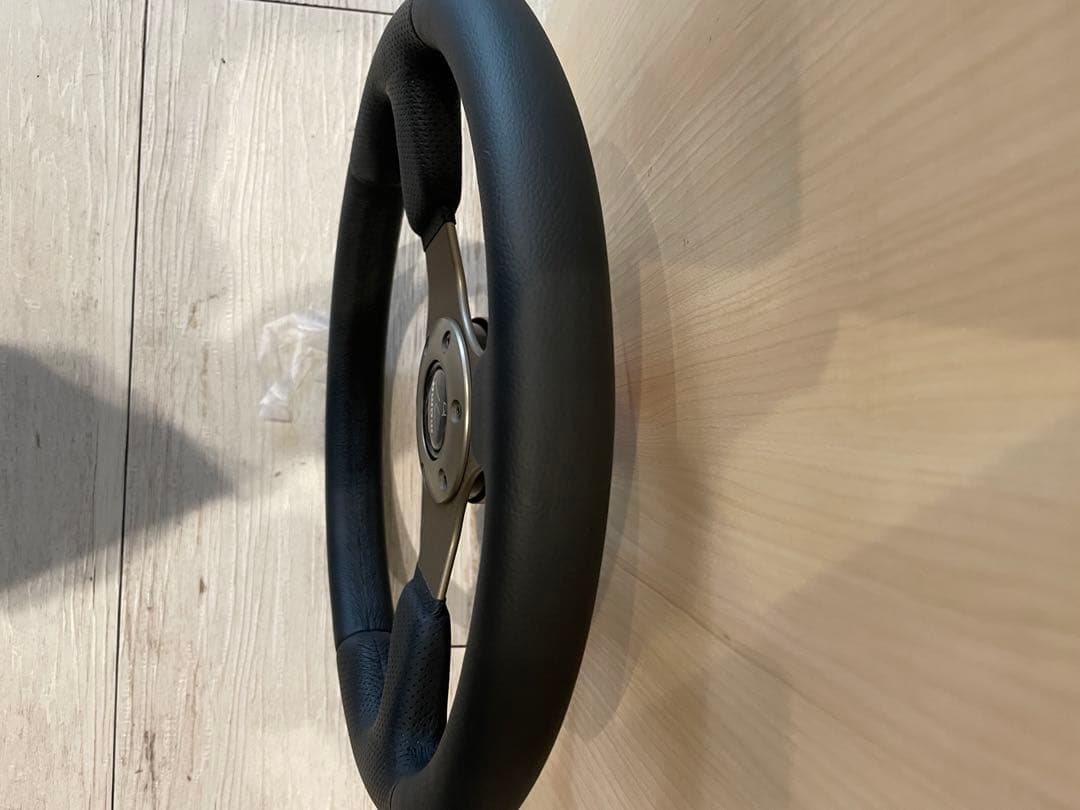 MOMO(モモ) ステアリング レース 35パイ R-11