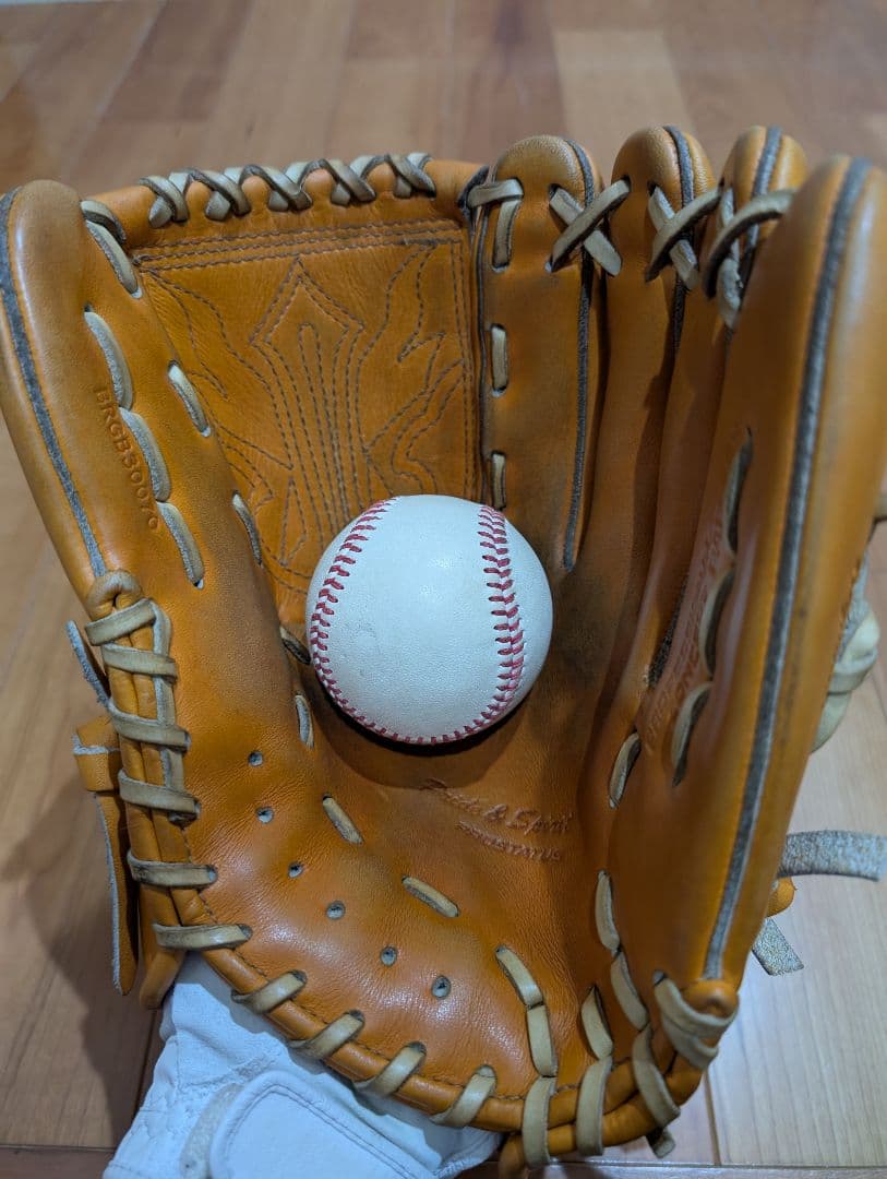 ゼット（ZETT）プロステイタス　軟式グローブ内野・三塁手用