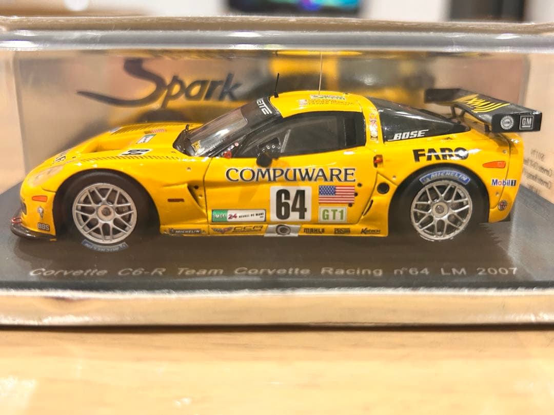 Spark Corvette C6-R コルベット　ミニカー 廃盤品