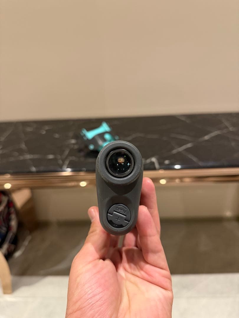 300円スタート　オリジナルケース付 Bushnell V6 ゴルフ用距離計