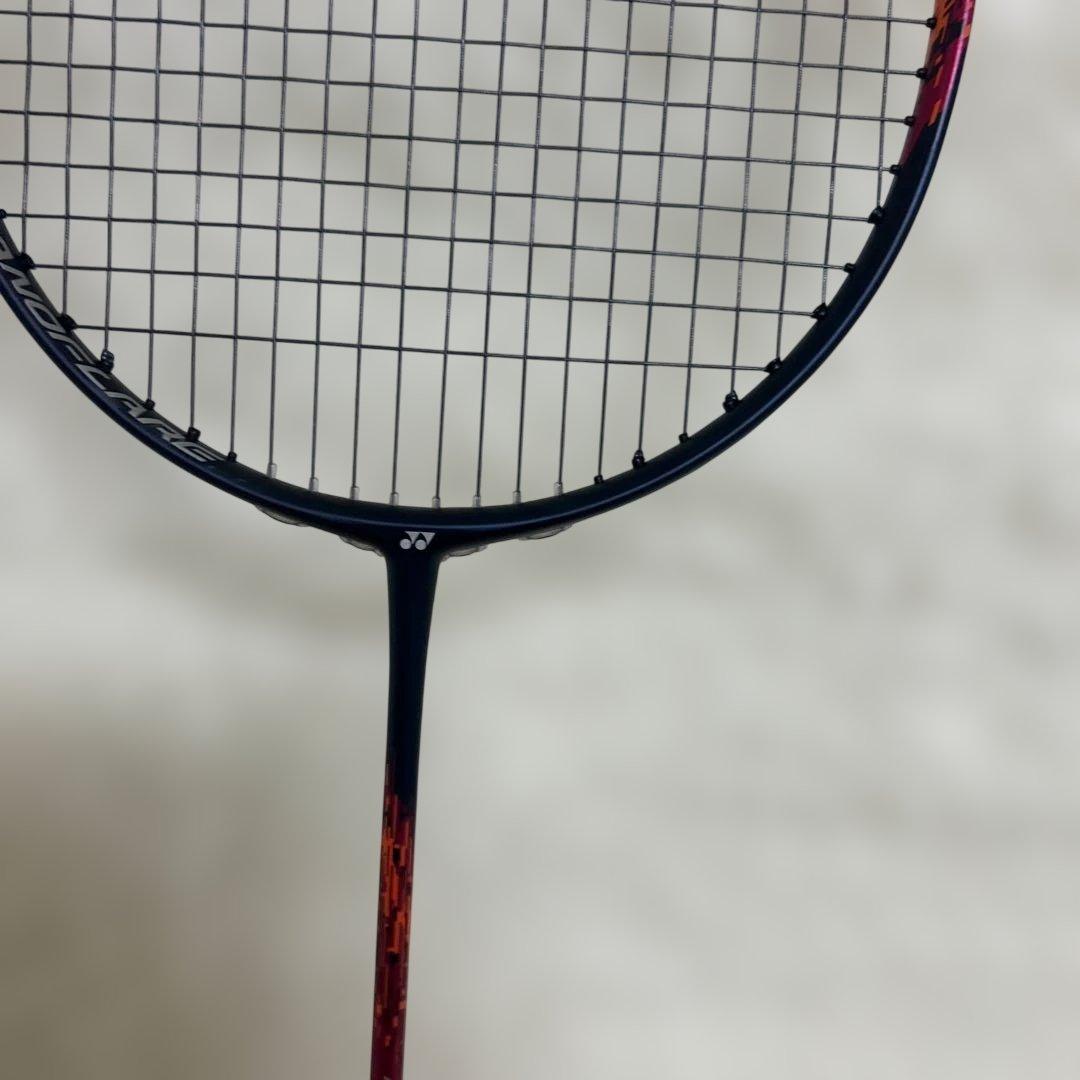 【極美品】ヨネックス　バドミントンラケット ナノフレア700