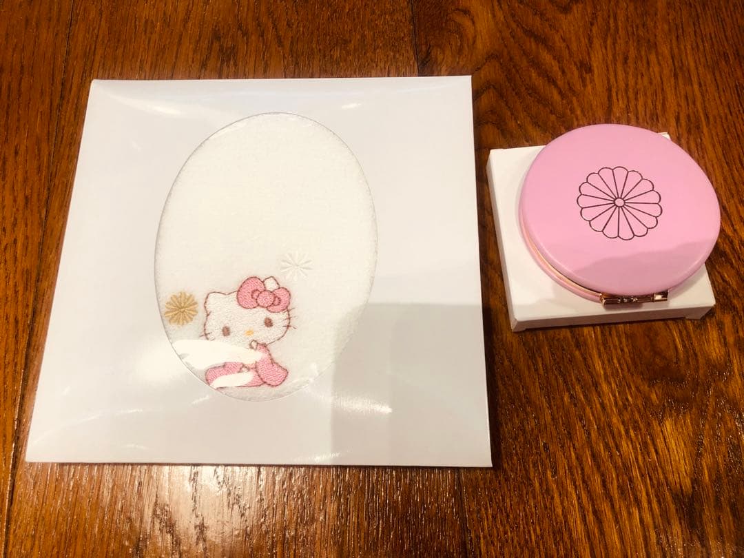 皇居限定ハローキティ キティちゃん　タオルハンカチ＆皇居ミラーセット 完売品