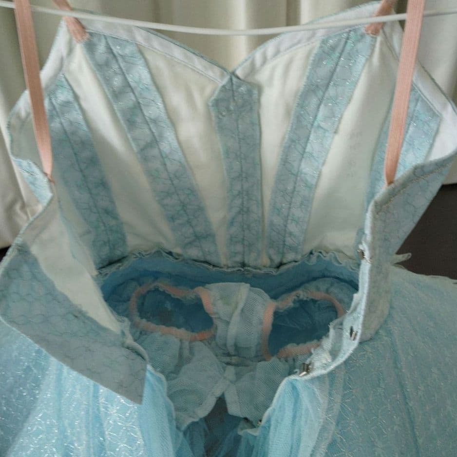 バレエ　チュチュ8着　水色シルバーレース　小学校2・3年生　冠、袖付