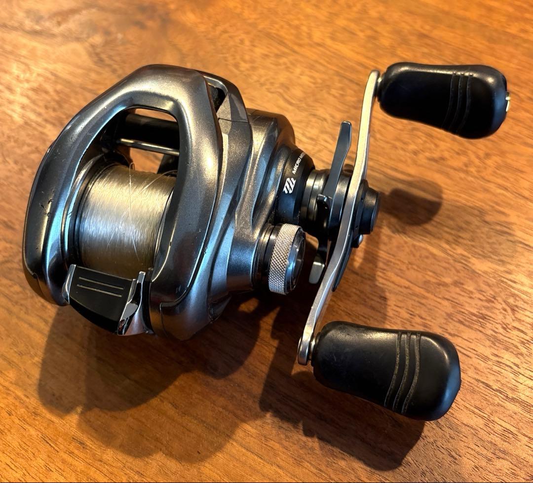 シマノ 15メタニウムDCHG 右ハンドル 動作良好