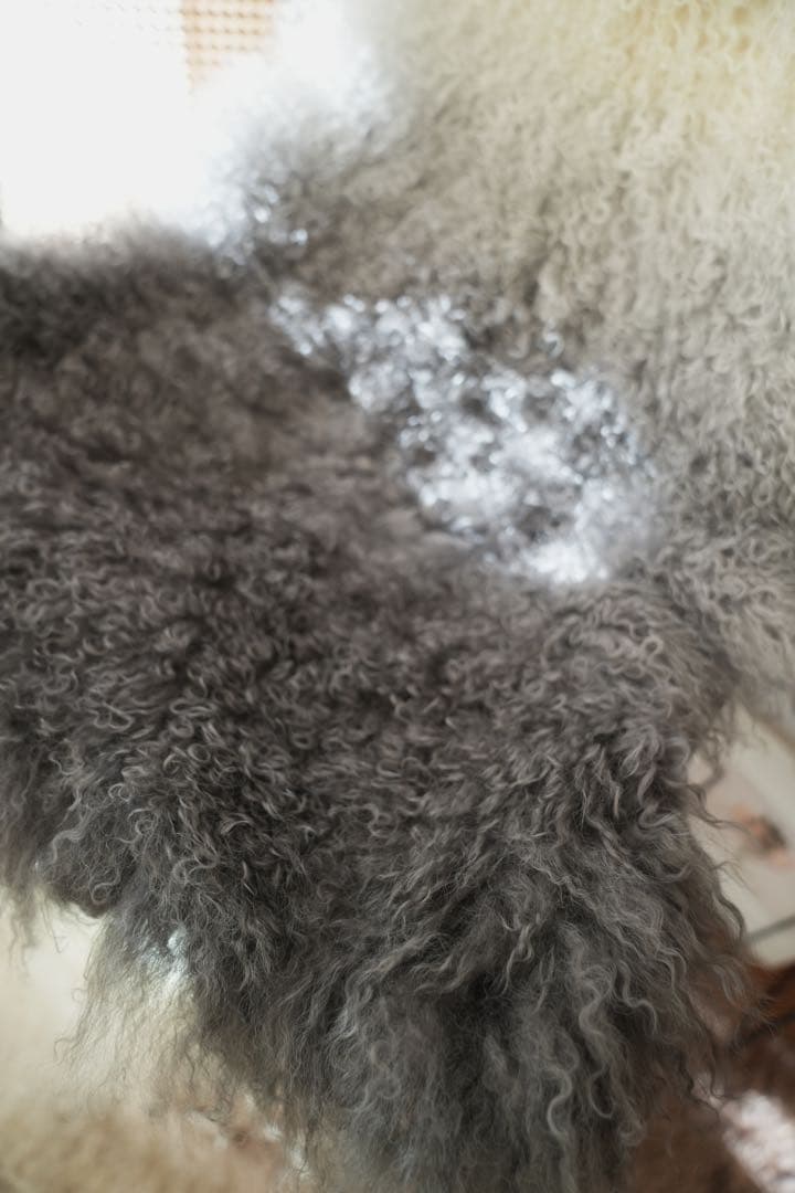 チベットラムフルスキン1匹物約60×95cmGY系　4枚分