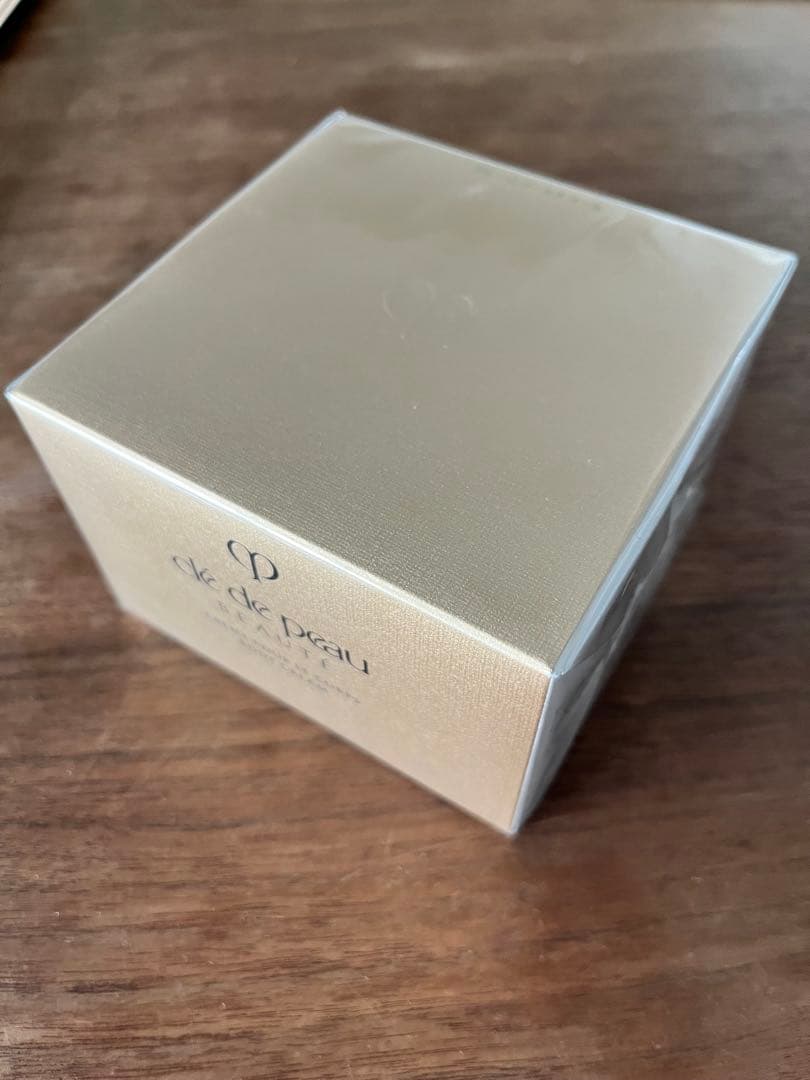 clé de peau BEAUTÉ ボディクリーム