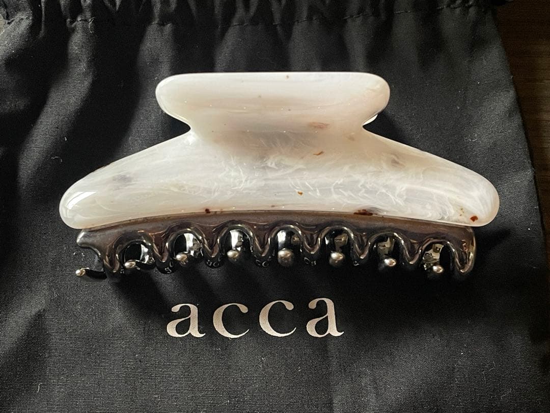 アッカ　acca クリップ　アールドゥヴィーヴル