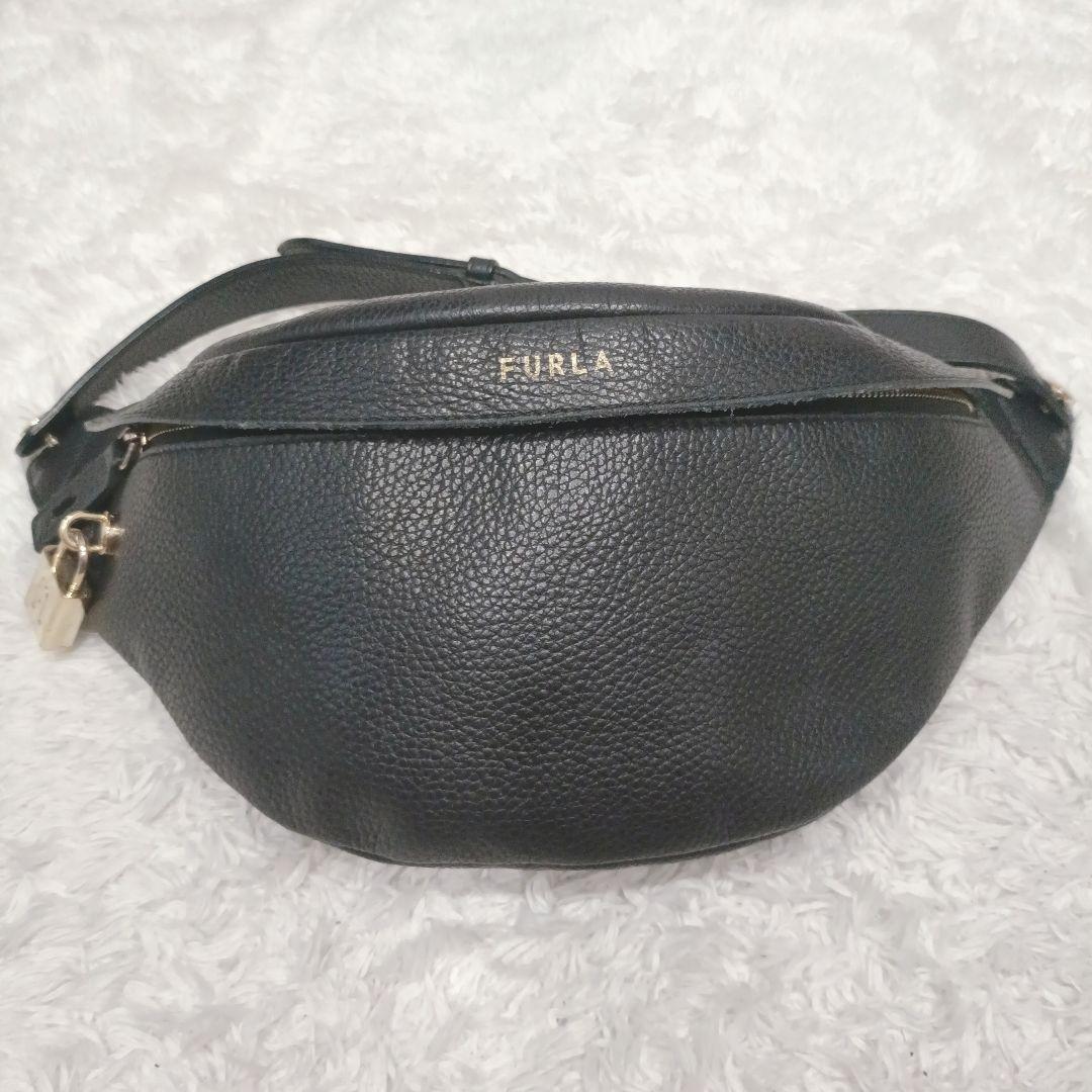 【極美品】FURLA　PIPER S BELT BAG オールレザー シボ革 黒
