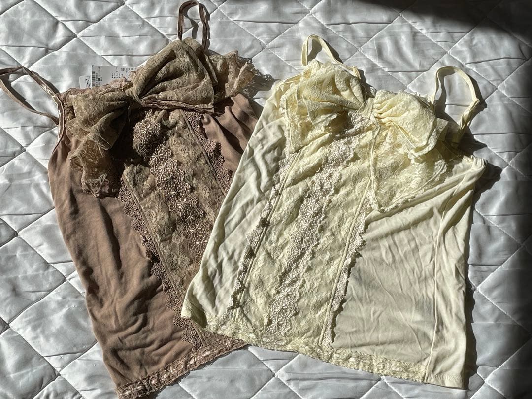 ぴ*っ様 【美品】axes femmeビックリボンキャミソール2点セット