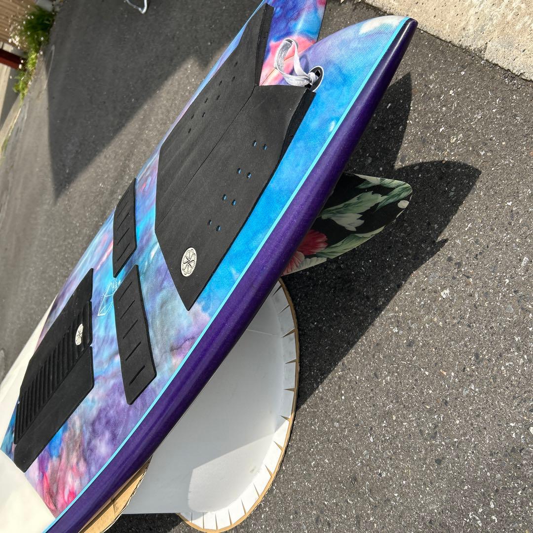 DEADKOOKS twin フィン　サイズ5.6 お値引き不可