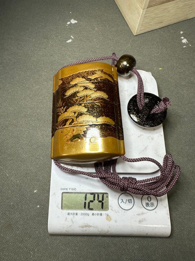 Kanさん　専用 蒔絵　印籠　金箔　松柄　漆器 根付　古美術品　 細密細工