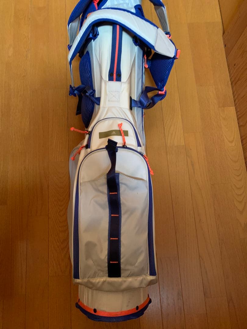 adidas ゴルフ　スタンド式キャディバッグ　軽量