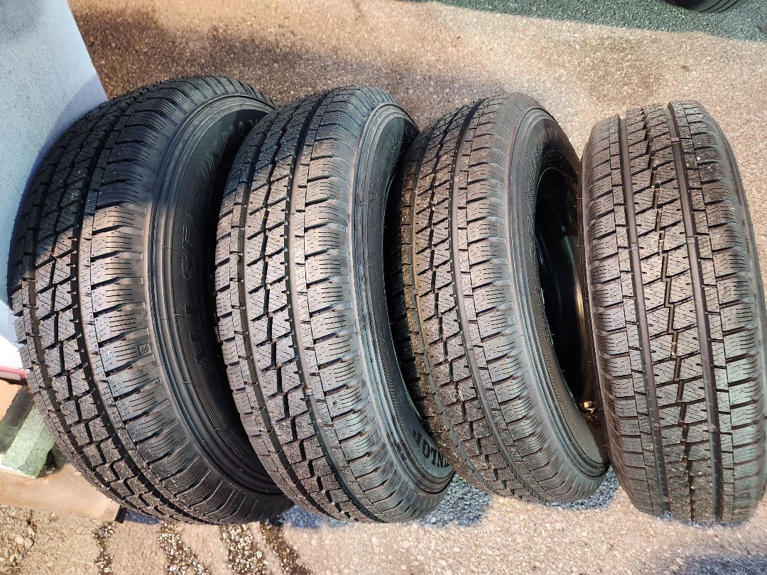 195/80R15 オールシーズンタイヤ ハイエース純正ホイール 室内保管